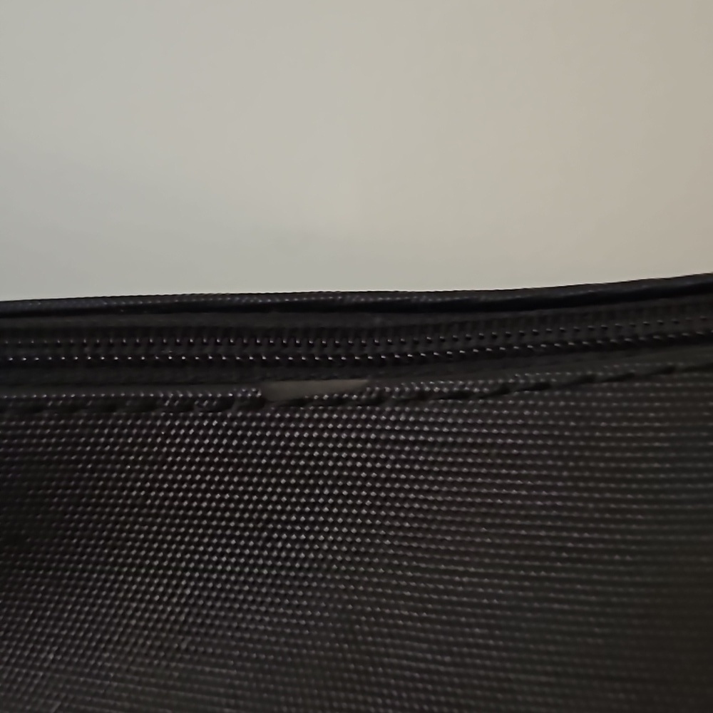 TOMMY HILFIGER Black Vinyl Shoulder Bag - Picture 6 of 10